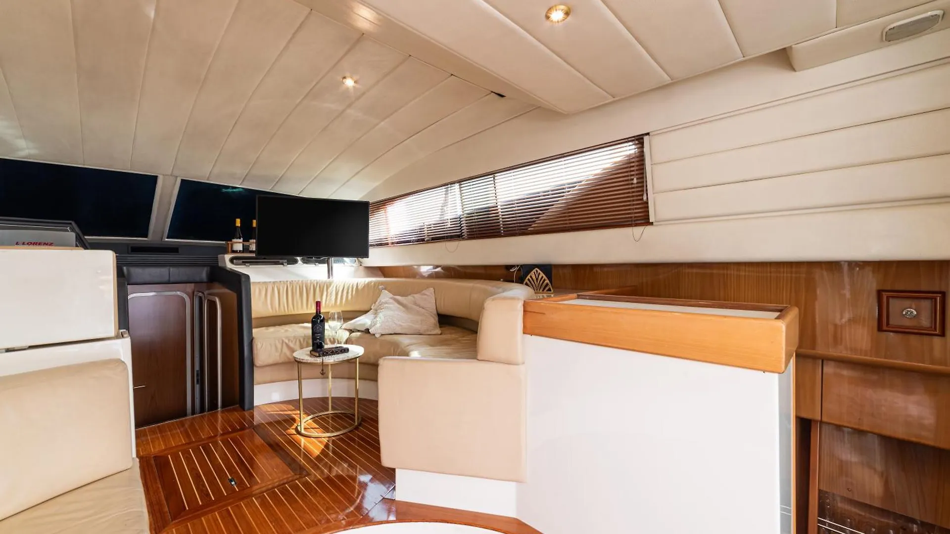 Botel 